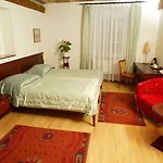 Cerna Liska